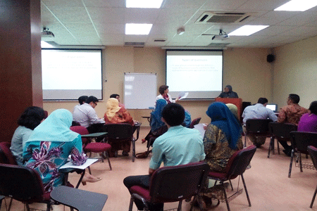 Professor Margaret Kiley is conducting one of the workshop on supervision for new academic staffs