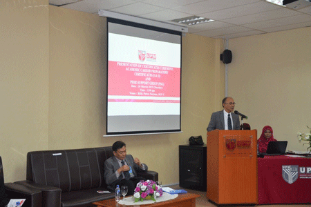 Prof. Dato� Dr. Mad Nasir Shamsudin, Deputy Vice Chancellor (Academic and International) delivering his speech