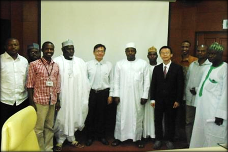 SGS Dean (centre) with delegates from the Abubakar Tafawa Balewa University, Nigeria