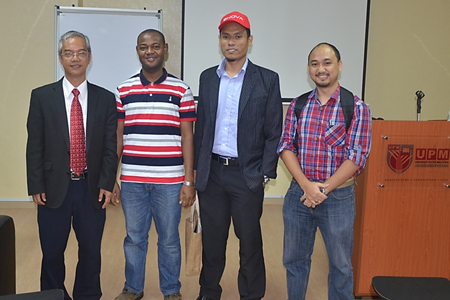 Mr. Ir. Aziz Ismail (first left) and Mr. Fareez Fahmi (third from left), with participants